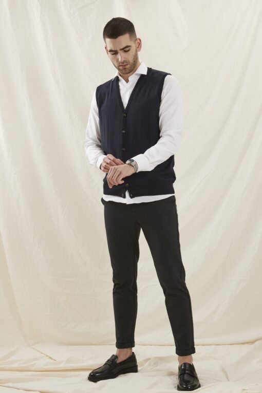 Milan waistcoat • v-neck - Image 3