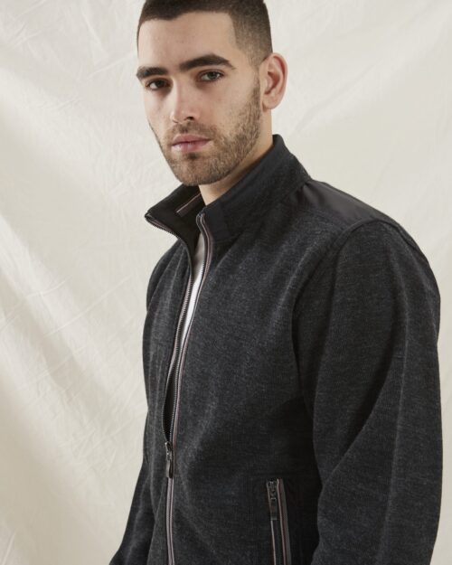 Dundee cardigan • stand up collar