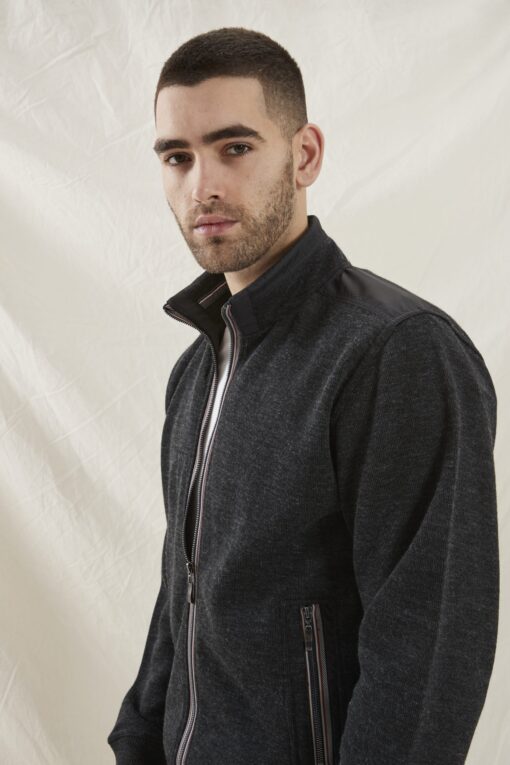 Dundee cardigan • stand up collar