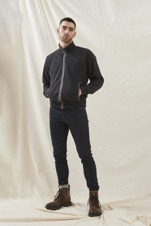 Dundee cardigan • stand up collar - Image 3