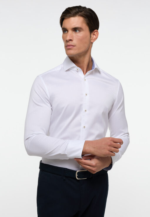 Soft Luxury Shirt • Slim fit, sophisticated detail (3850)