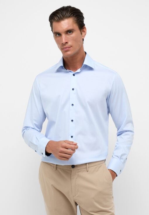 Performance shirt • Modern fit, limited stock (4060)