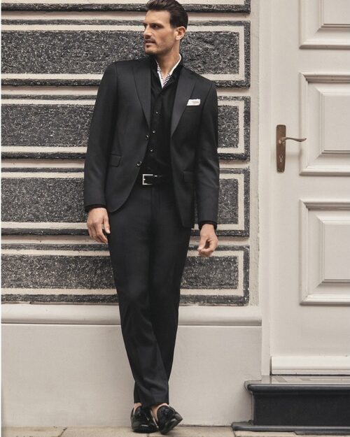 Steven / Steve • Modern fit • 00.001N0 Black