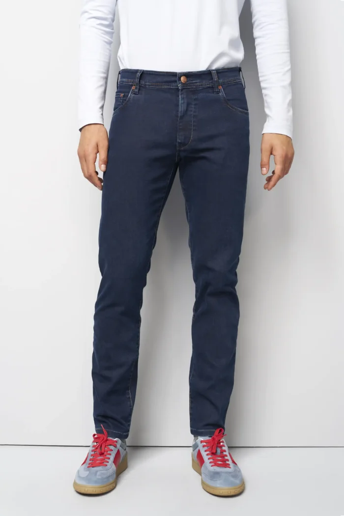 Clean Dark Denim • Five (6283)